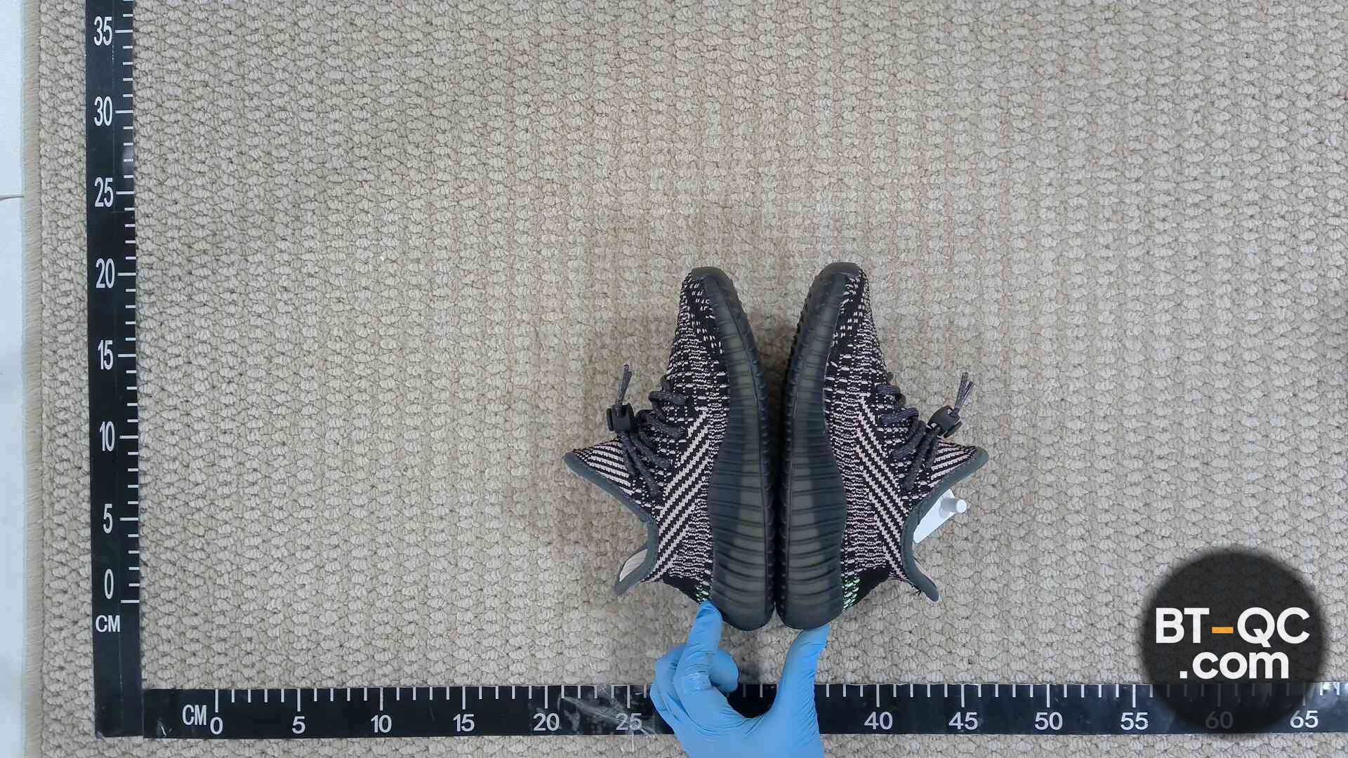 Yeezy Sneakers